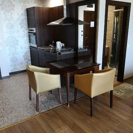 Private Apart In Royal Apartman *